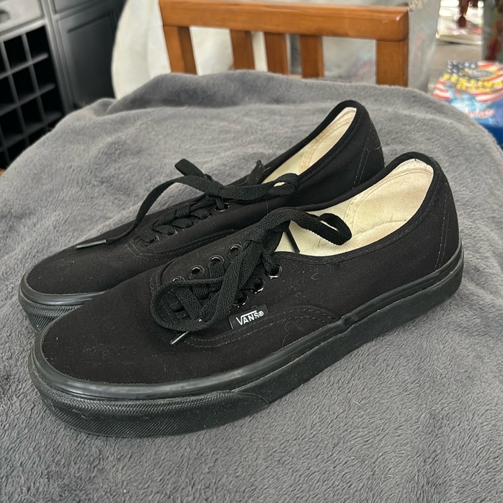 Men’s vans worn 2 times